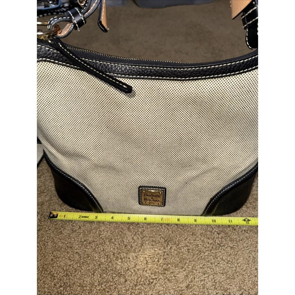 Dooney & Bourke‎ Black Ivory Purse Hobo Shoulder Bag Purse w/ Wristlet